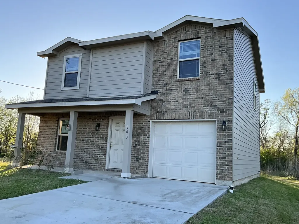 803 N Spanish Camp Road Wharton TX 77488