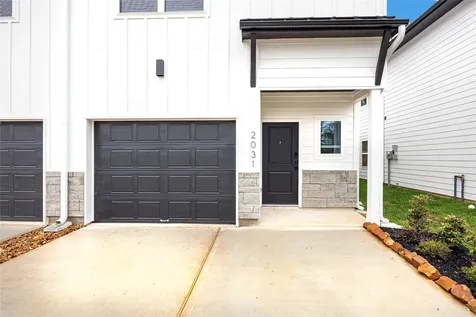 2031 Longmire Villas Court Conroe TX 77304