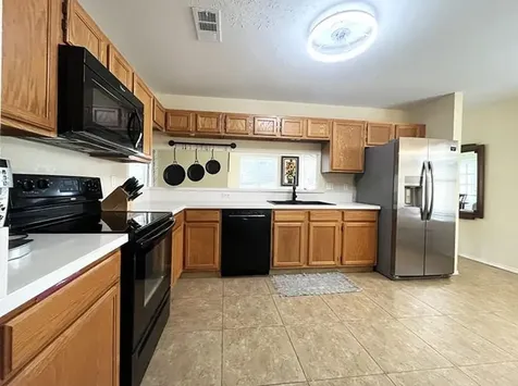2735 S Peach Hollow Circle Pearland TX 77584