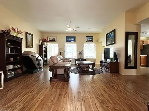 2735 S Peach Hollow Circle Pearland TX 77584