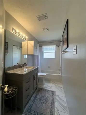 2735 S Peach Hollow Circle Pearland TX 77584