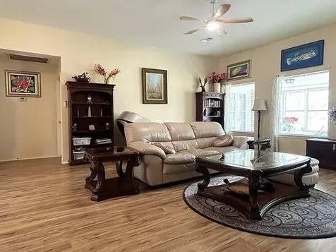 2735 S Peach Hollow Circle Pearland TX 77584