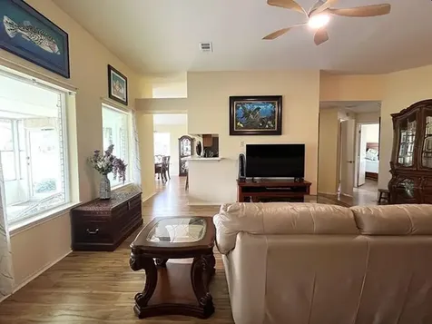 2735 S Peach Hollow Circle Pearland TX 77584