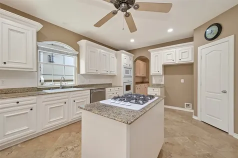 15 Wick Willow Road Montgomery TX 77356