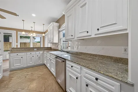 15 Wick Willow Road Montgomery TX 77356