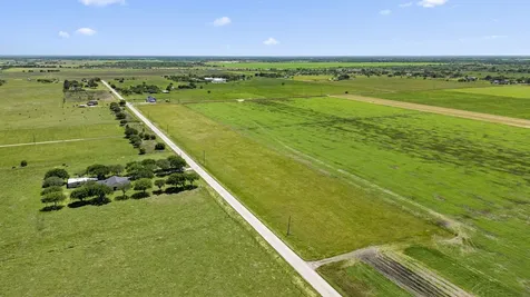 002 County Road 207 East Bernard TX 77435