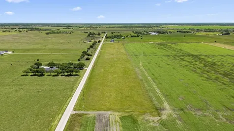 002 County Road 207 East Bernard TX 77435