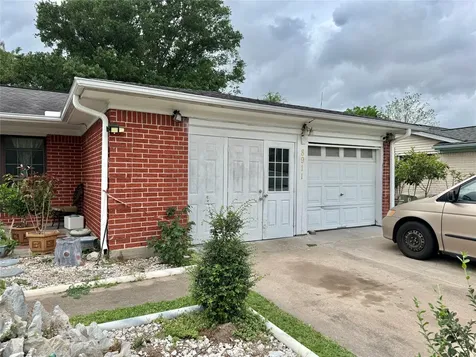 8911 Lazy River Lane Houston TX 77088