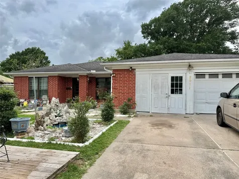 8911 Lazy River Lane Houston TX 77088