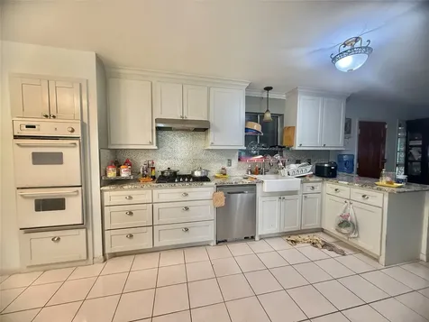 8911 Lazy River Lane Houston TX 77088