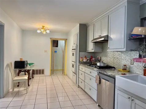 8911 Lazy River Lane Houston TX 77088