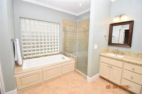 421 Creekside Drive League City TX 77573