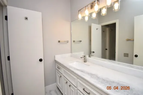 421 Creekside Drive League City TX 77573
