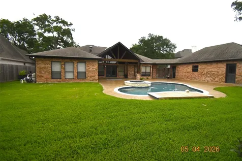 421 Creekside Drive League City TX 77573