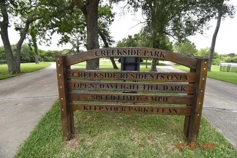 421 Creekside Drive League City TX 77573