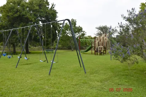 421 Creekside Drive League City TX 77573