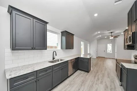 18728 Loom Drive Conroe TX 77306