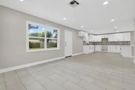 206 Mockingbird Lane Pasadena TX 77502