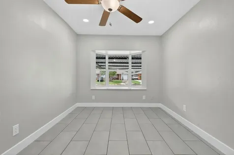 206 Mockingbird Lane Pasadena TX 77502