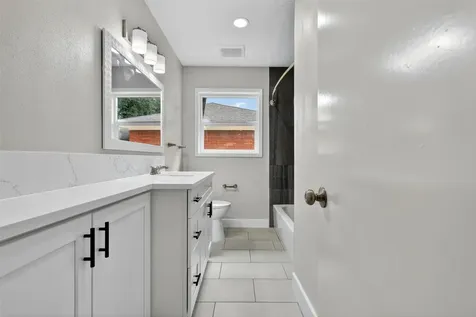 206 Mockingbird Lane Pasadena TX 77502