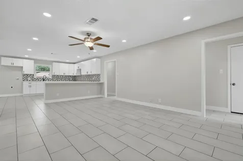 206 Mockingbird Lane Pasadena TX 77502