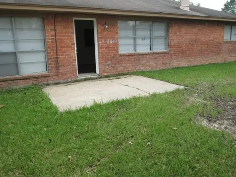 811 Whispering Pine Drive Missouri City TX 77489