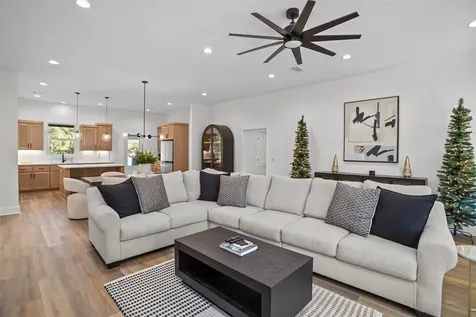 190 Shady Oaks Drive Hudson TX 75904