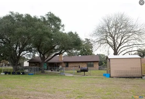 904 Carroll Drive Yoakum TX 77995