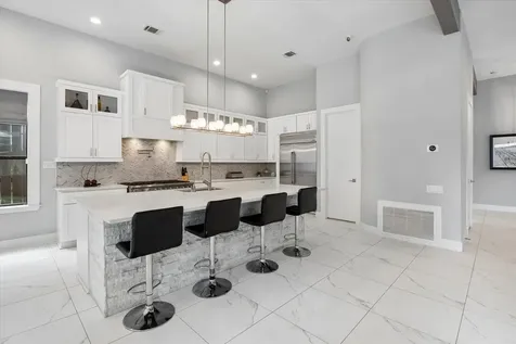 1959 Portsmouth Street Houston TX 77098