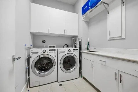 1959 Portsmouth Street Houston TX 77098