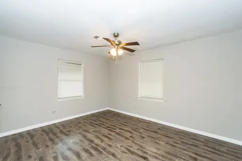 2002 Nottingham Street Pasadena TX 77502