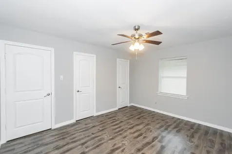 2002 Nottingham Street Pasadena TX 77502
