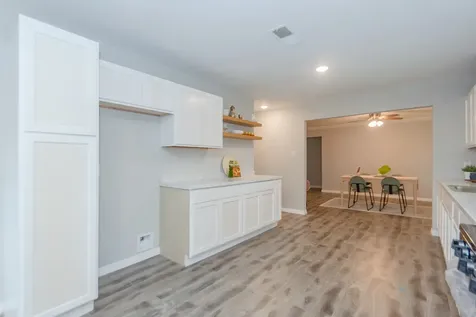 2002 Nottingham Street Pasadena TX 77502
