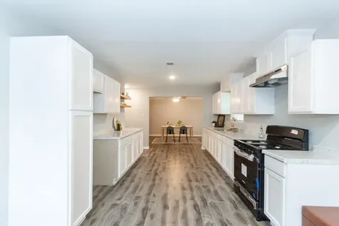 2002 Nottingham Street Pasadena TX 77502