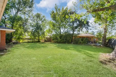 2002 Nottingham Street Pasadena TX 77502