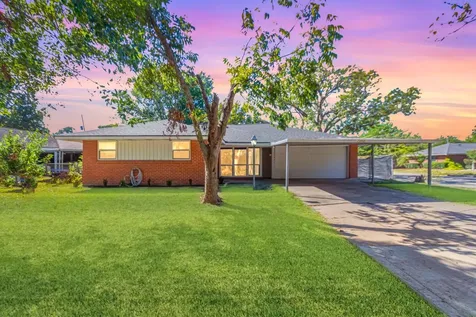 2002 Nottingham Street Pasadena TX 77502
