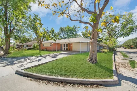 2002 Nottingham Street Pasadena TX 77502