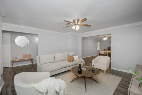 2002 Nottingham Street Pasadena TX 77502