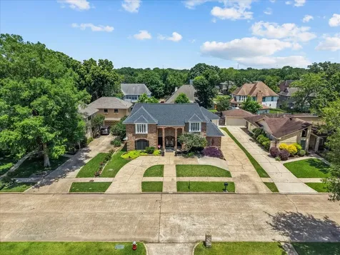 1622 W Hedgecroft Drive El Lago TX 77586
