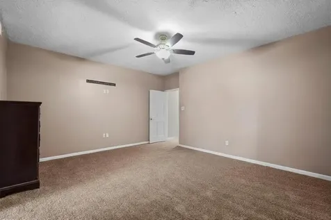 1622 W Hedgecroft Drive El Lago TX 77586