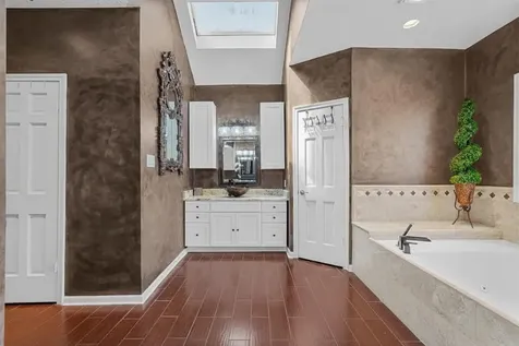 1622 W Hedgecroft Drive El Lago TX 77586