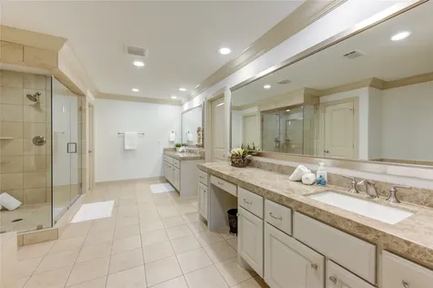 13606 Teal Bluff Lane Houston TX 77077