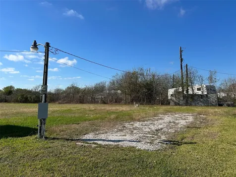 4906 County Road 469 Brazoria TX 77422