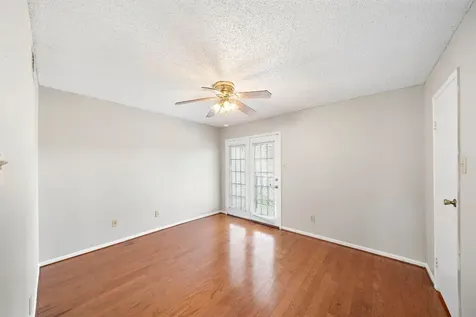 7402 Alabonson Road 506 Houston TX 77088