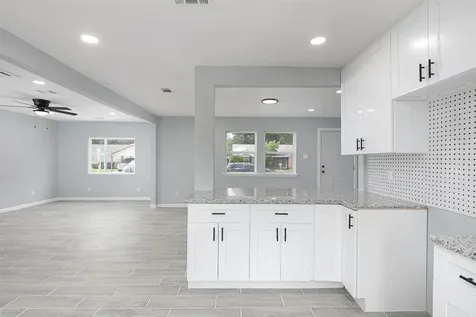 3205 Stallings Drive Houston TX 77088