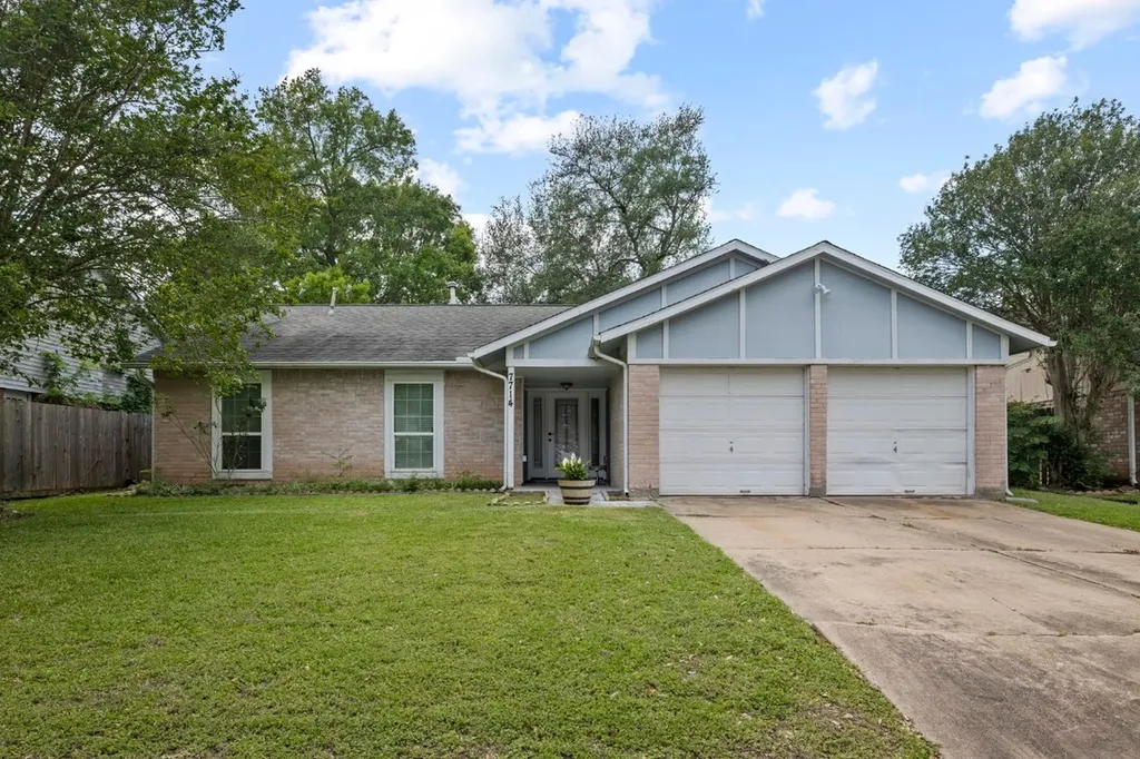 7714 Summer Glen Lane Houston TX 77072