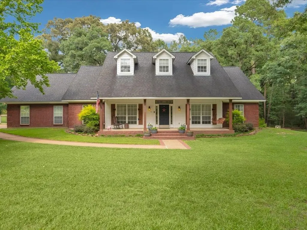 689 Cr 771 Nacogdoches TX 75964