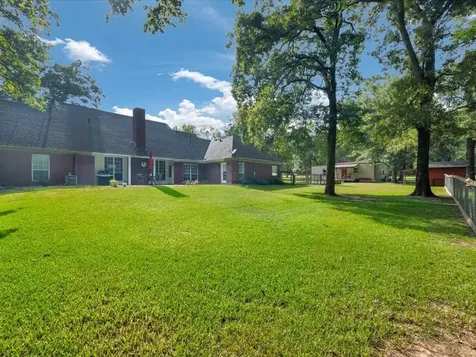689 Cr 771 Nacogdoches TX 75964