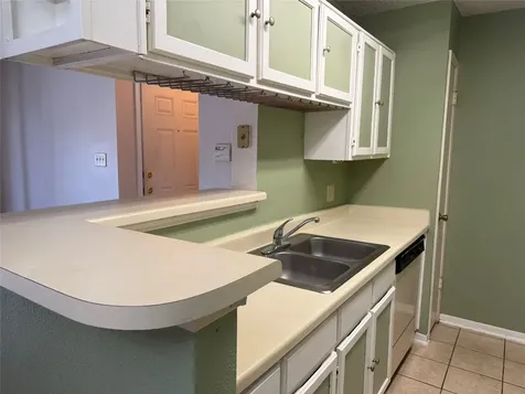 2121 Hepburn Street 1102 Houston TX 77054