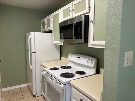 2121 Hepburn Street 1102 Houston TX 77054